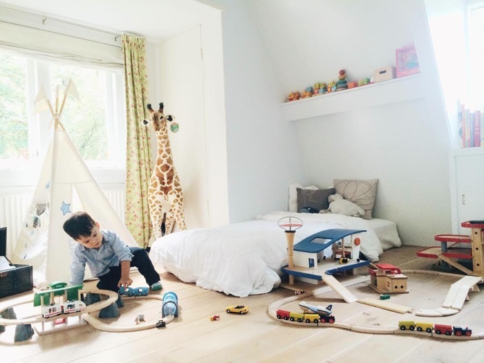 montessori-inspired-dutch-toddler-room